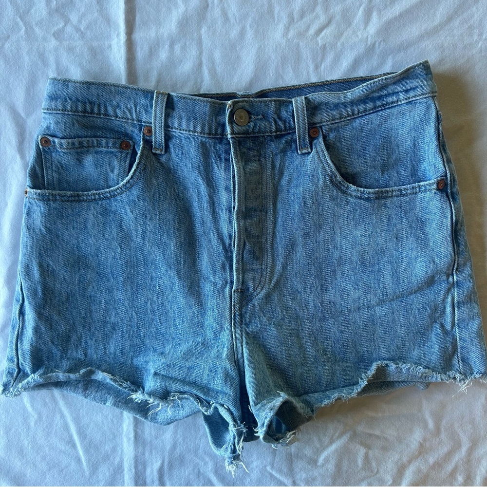 Levi's High Rise Ribcage Cut Off Denim Shorts 31